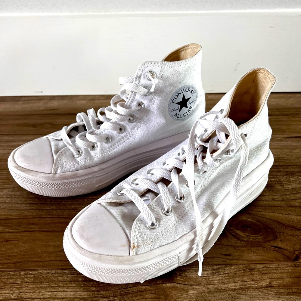 CONVERSE Chuck Taylor All Star Move Womens White Platform High Top Shoes